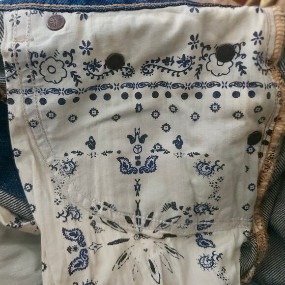 Free‎ People We The Free Denim Sunkissed Short Overalls Women's sz 0 | MSRP $108 - Picture 8 of 9